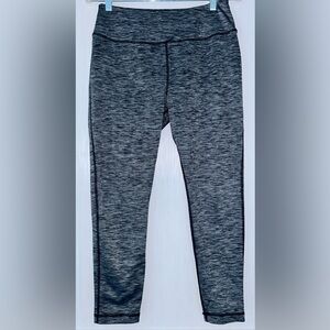 Vineyard Vines 🐳 Medium Performance Leggings-Tights-Fitted-Black&White Stripe